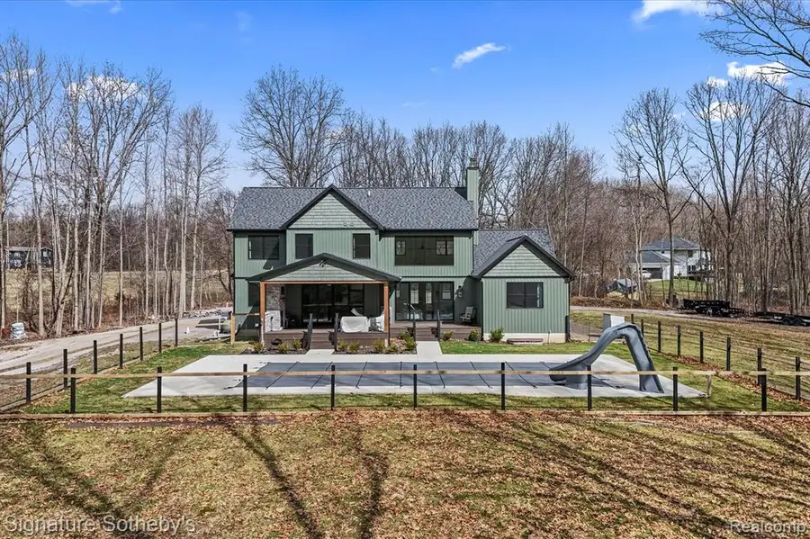 4286 Center, Linden, MI 48451 - #3