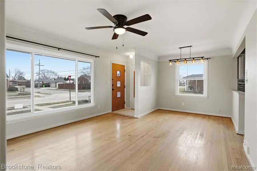 25705 Ronald, Roseville, MI 48066 - #3