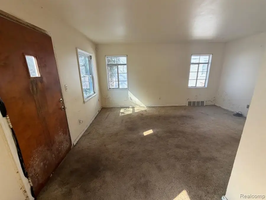 252 W Strathmore, Pontiac, MI 48340 - #3