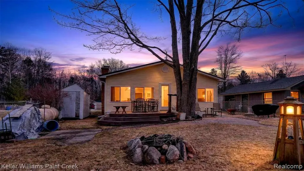 2695 Lakeshore, Gladwin, MI 48624 - #1