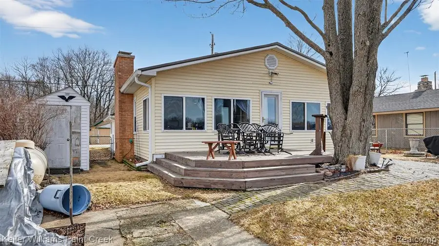 2695 Lakeshore, Gladwin, MI 48624 - #3