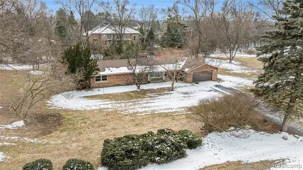 1085 Frankel, Bloomfield Hills, MI 