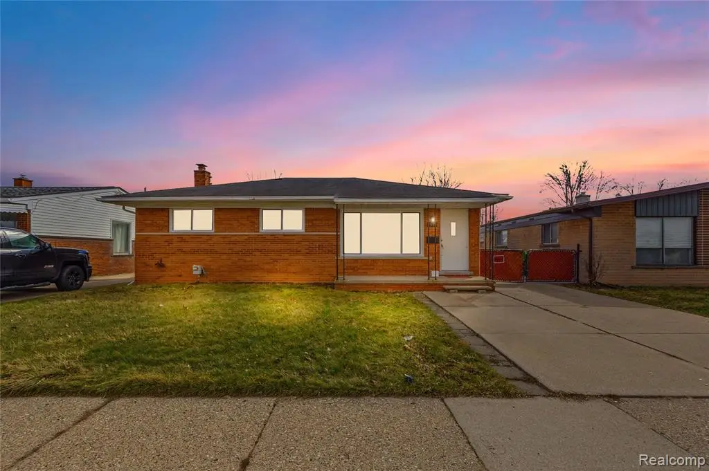 1575 W 13 Mile, Madison Heights, MI 48071 - #1