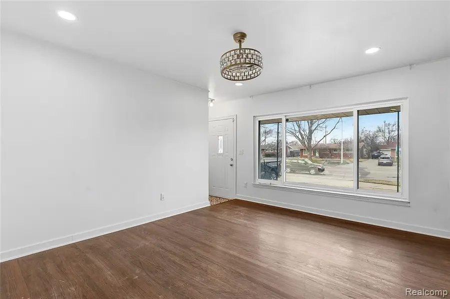 1575 W 13 Mile, Madison Heights, MI 48071 - #3