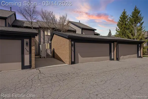 5226 Brett, West Bloomfield, MI 