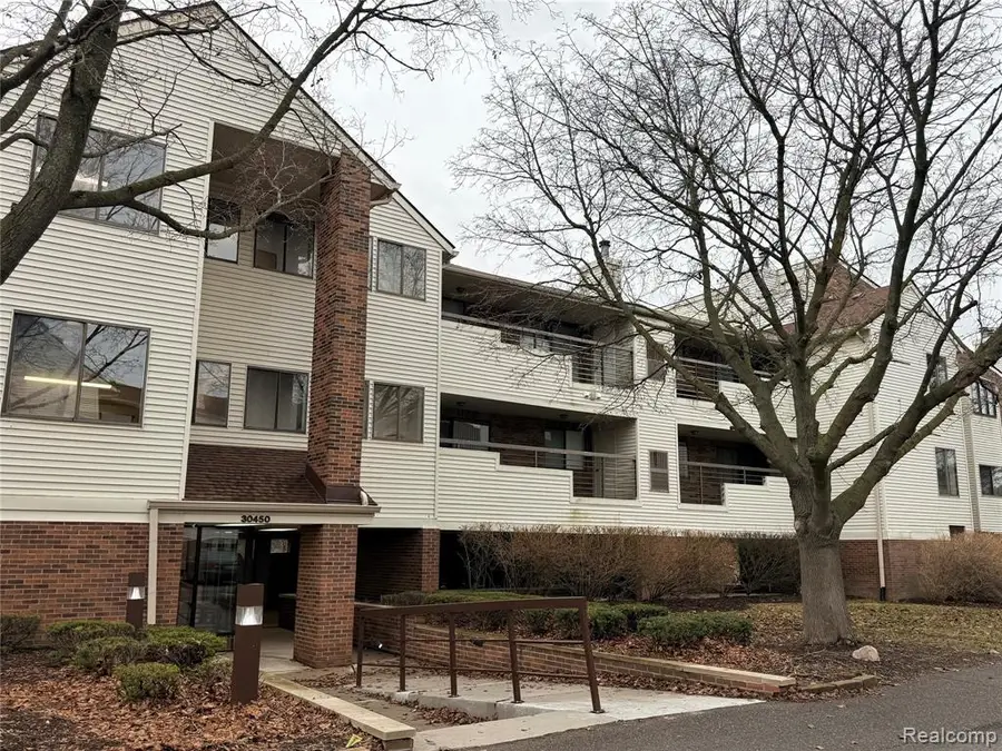30450 Orchard Lake #73, Farmington, MI  - #2