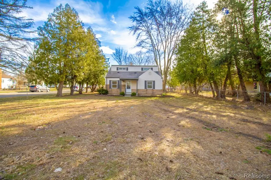 14888 Sunbury, Livonia, MI 48154 - #3