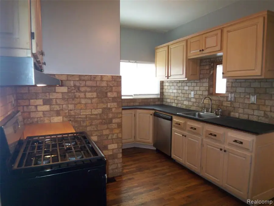 7259 Packard, Warren, MI  - #2