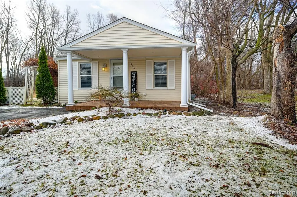 969 Dunreath, Walled Lake, MI  - #1
