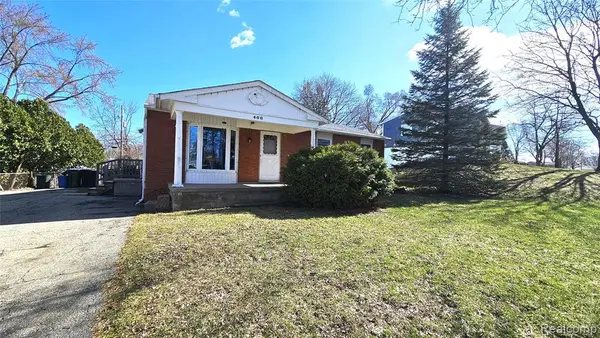 466 Lyon, South Lyon, MI 48178