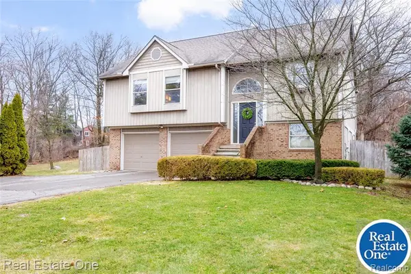 1345 S Milford, Milford, MI 