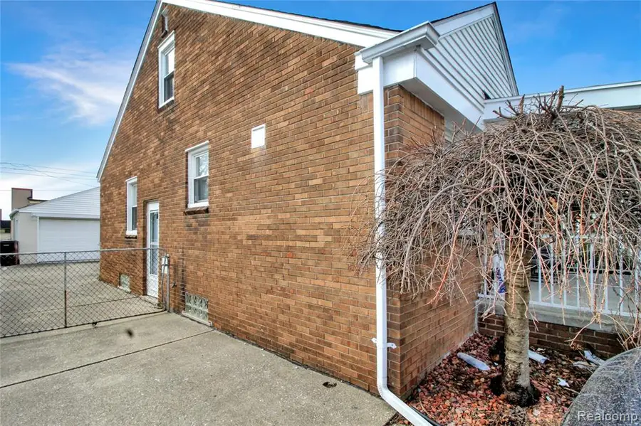 12883 Callender, Southgate, MI 48195 - #2
