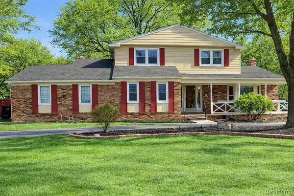 28746 Ramblewood, Farmington Hills, MI 48334