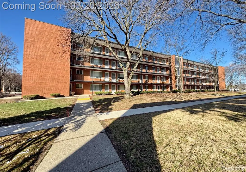 2925 W 13 Mile #108, Royal Oak, MI 48073 - #1