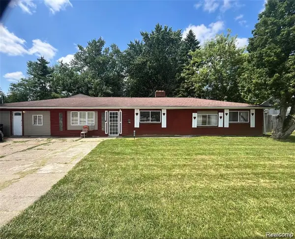 3322 Fenton, Flint, MI 