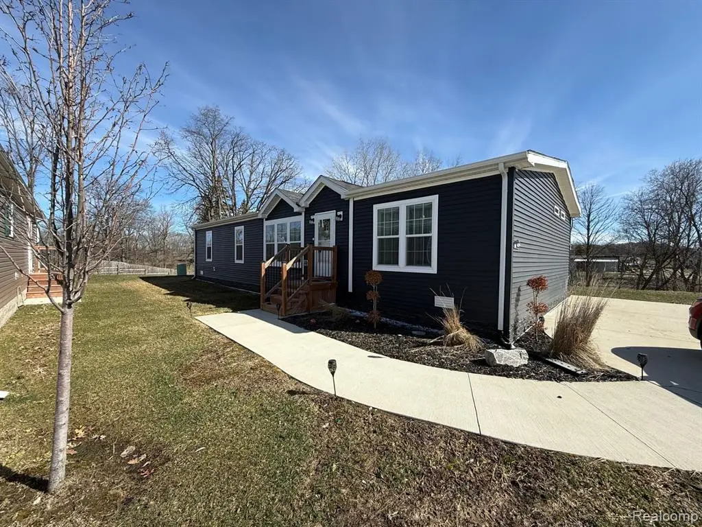 6450 Prince, Fenton, MI 48430 - #1