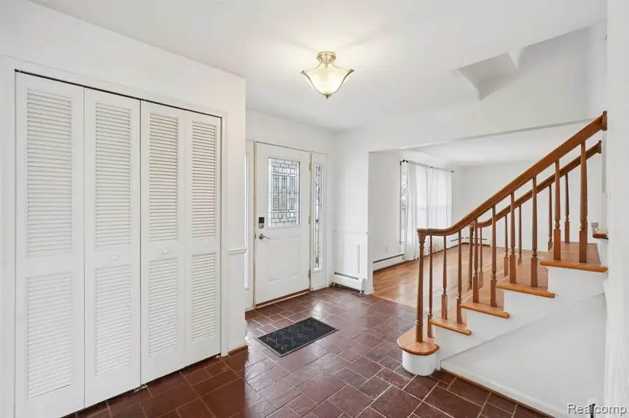 29729 Pipers, Farmington Hills, MI  - #2