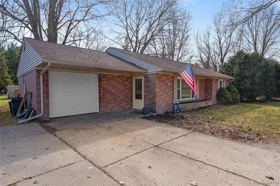 8150 Davison, Davison, MI  - #2