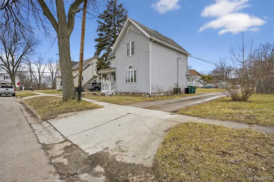 103 N Mackinaw, Durand, MI 48429 - #2
