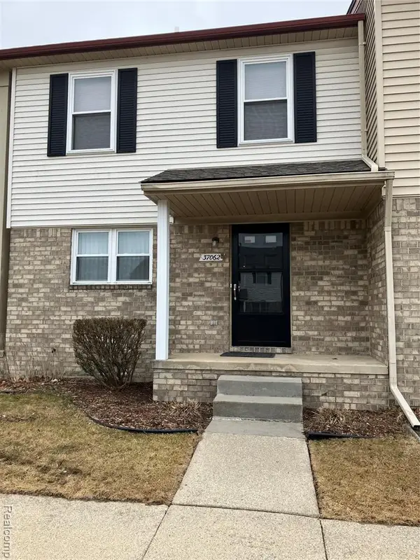 37062 Brynford, Clinton Township, MI 