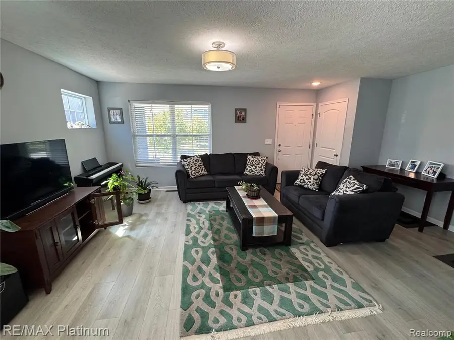 606 Kimball, Howell, MI 48855 - #3