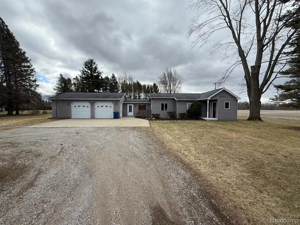 958 N Cass, Vassar, MI 48768 - #1