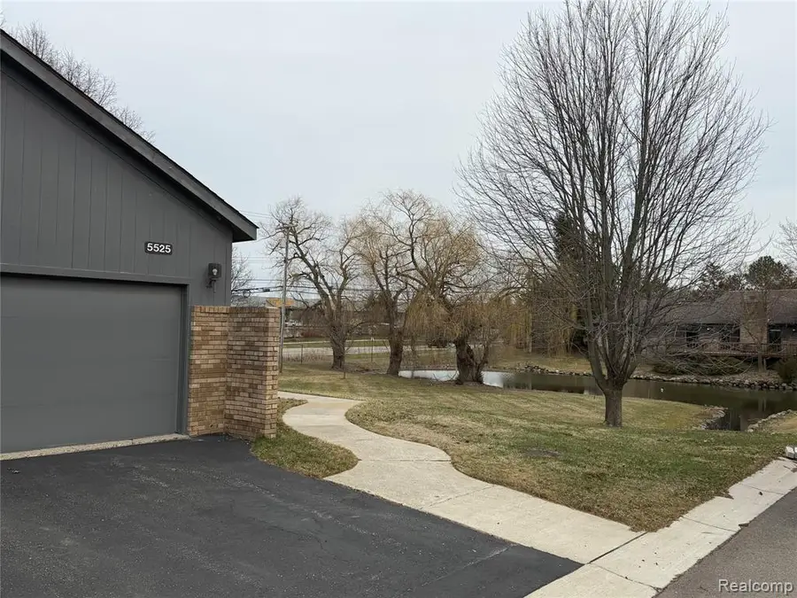 5525 Woodland, West Bloomfield, MI  - #3