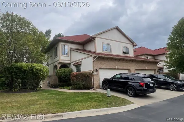 5998 Bella Vista, West Bloomfield, MI 