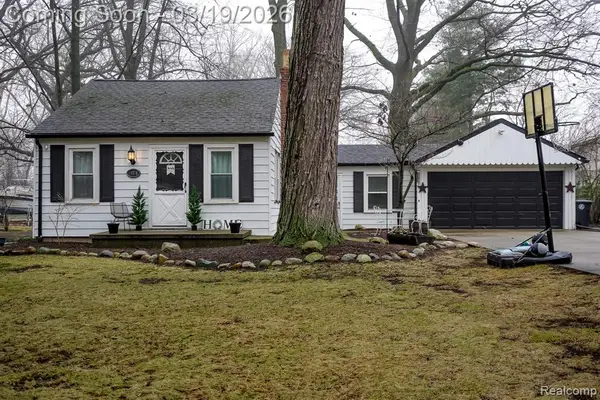 14576 Bainbridge, Livonia, MI 48154