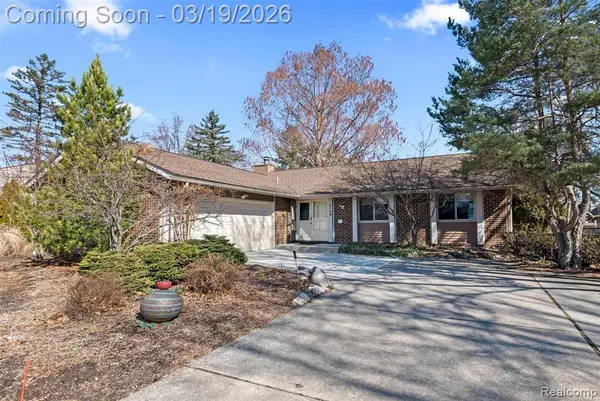 5629 Perrytown, West Bloomfield, MI 48322