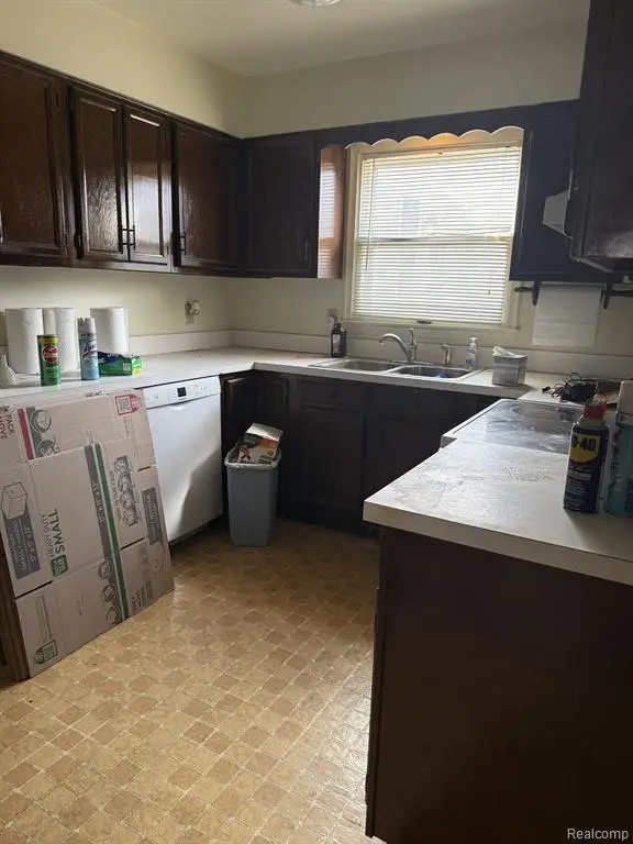 591 Gregory, Lapeer, MI 48446 - #3