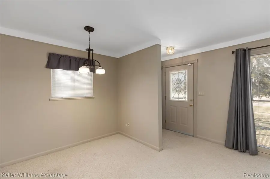 4652 Parker, Dearborn Heights, MI 48125 - #3