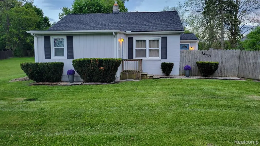 1478 Vinewood, Auburn Hills, MI  - #1