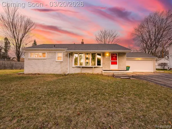 21105 Oxford, Farmington Hills, MI 48336