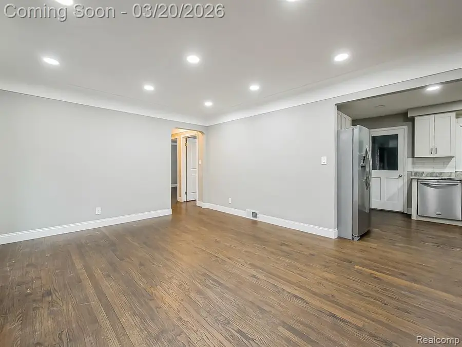 21105 Oxford, Farmington Hills, MI 48336 - #2