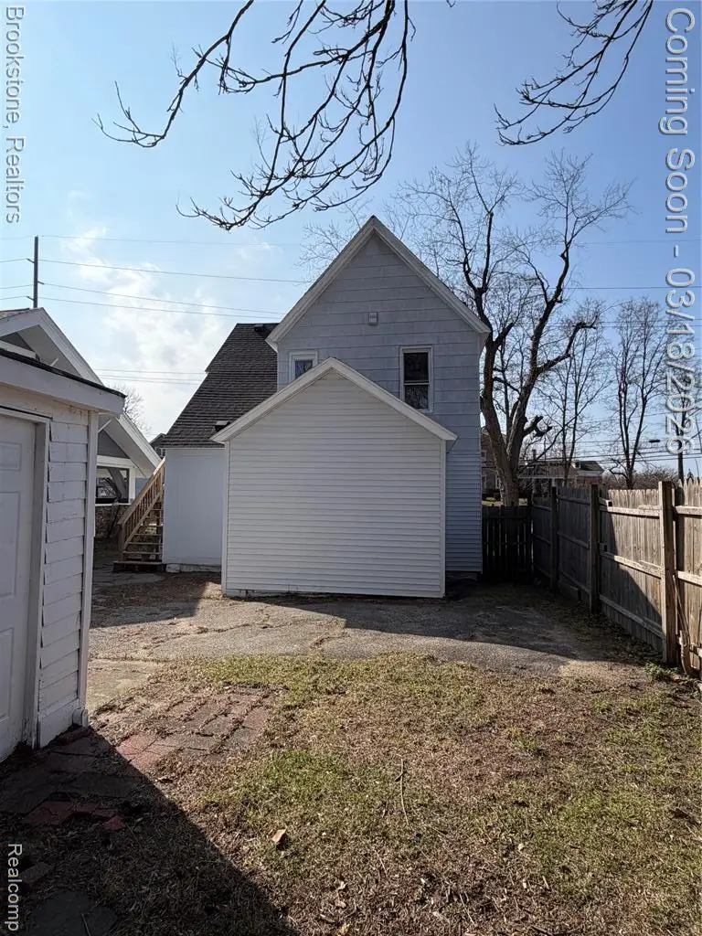 398 N Saginaw, Pontiac, MI 48342 - #2