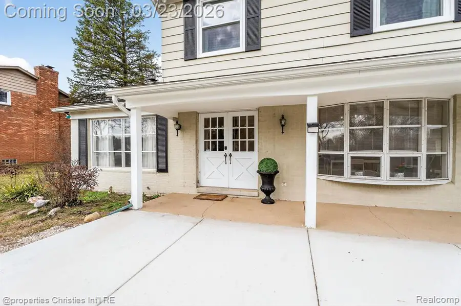 5586 Raven, Bloomfield Hills, MI 48301 - #2