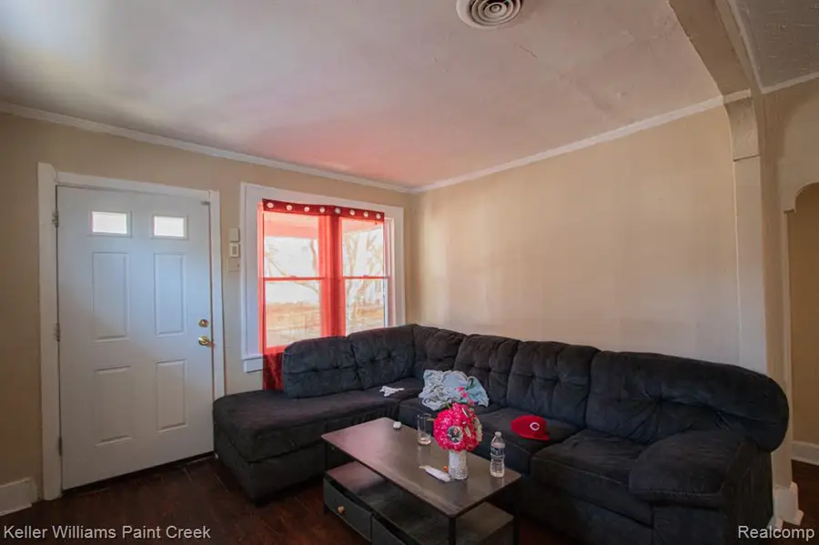 8284 Dodge, Warren, MI  - #3