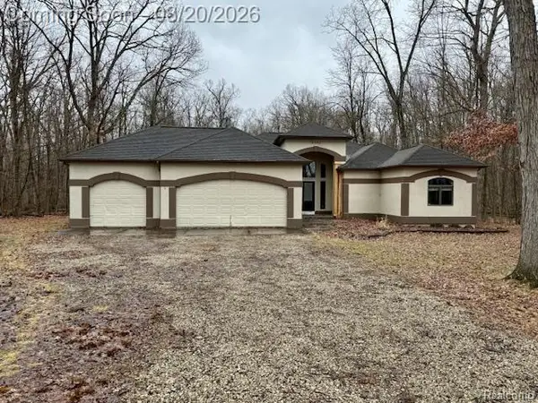 10452 E Maple, Davison, MI 48423