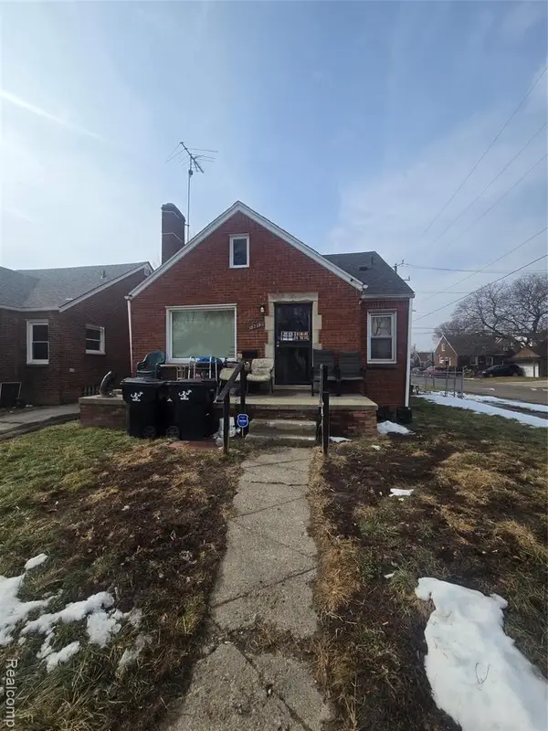 18715 Albion, Detroit, MI 