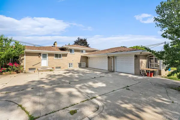 29242 Lorraine, Warren, MI 