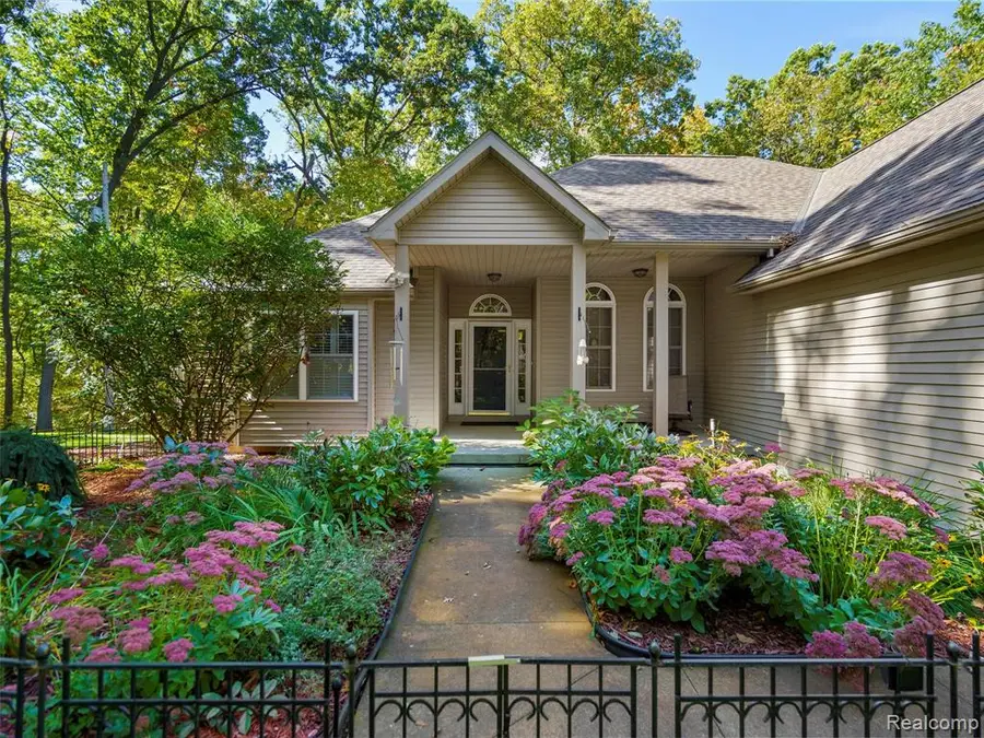 11371 Runyan Lake, Fenton, MI 48430 - #2