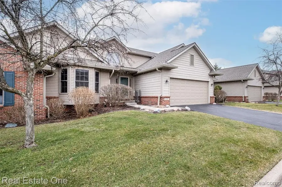 6228 Northridge Hills, Brighton, MI  - #2