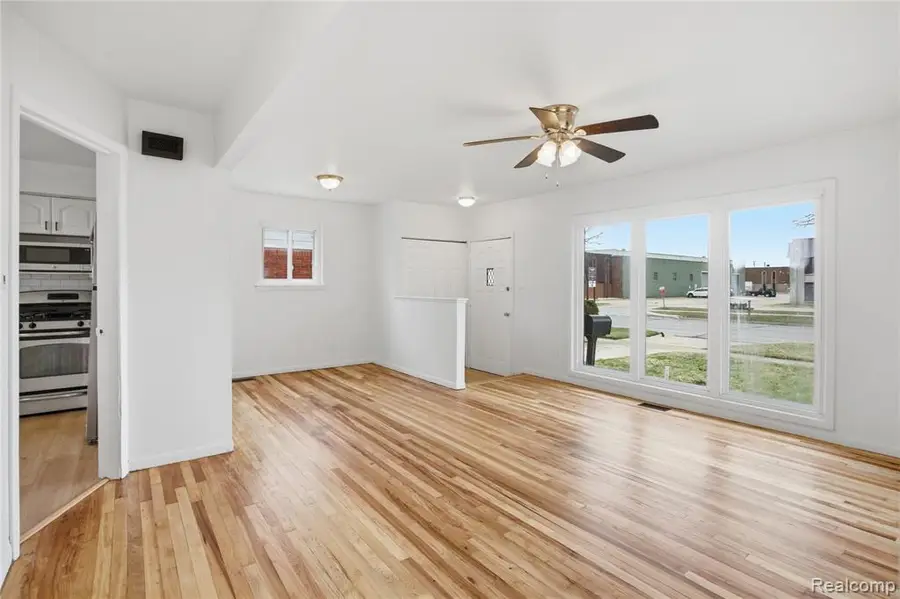 15225 Common, Roseville, MI 48066 - #2