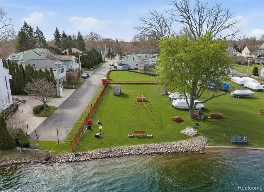 1628 Beechmont, Keego Harbor, MI 48320 - #2