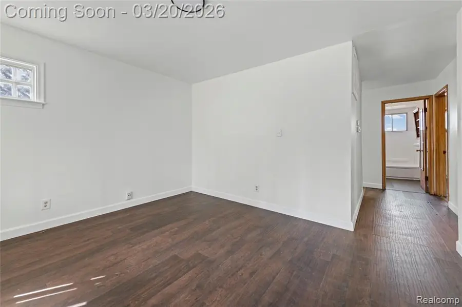 11033 Continental, Warren, MI 48089 - #3