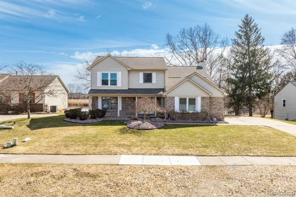 425 Lakes Edge, Oxford, MI 48371 - #1