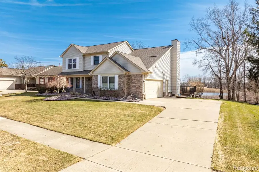 425 Lakes Edge, Oxford, MI 48371 - #3