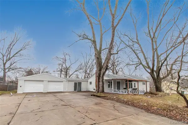 23106 Springbrook, Farmington Hills, MI 