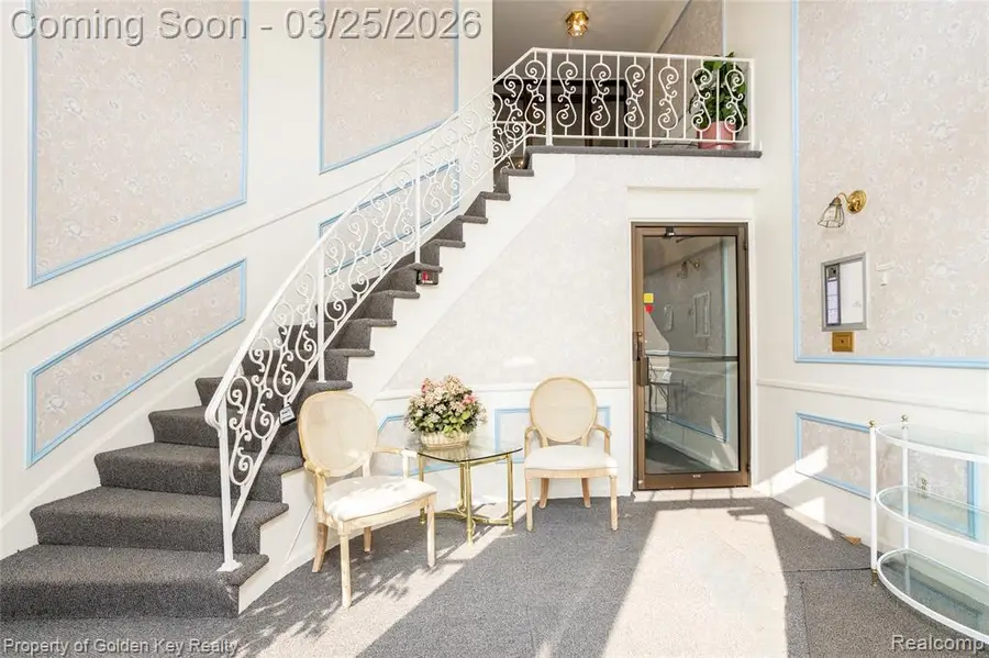 19710 W 13 Mile #102, Beverly Hills, MI 48025 - #2